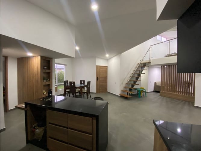 Casa de 4 alcobas en venta en Cn. Club De Campo La Morada, Cali, 305 m² · foto 5 de 13