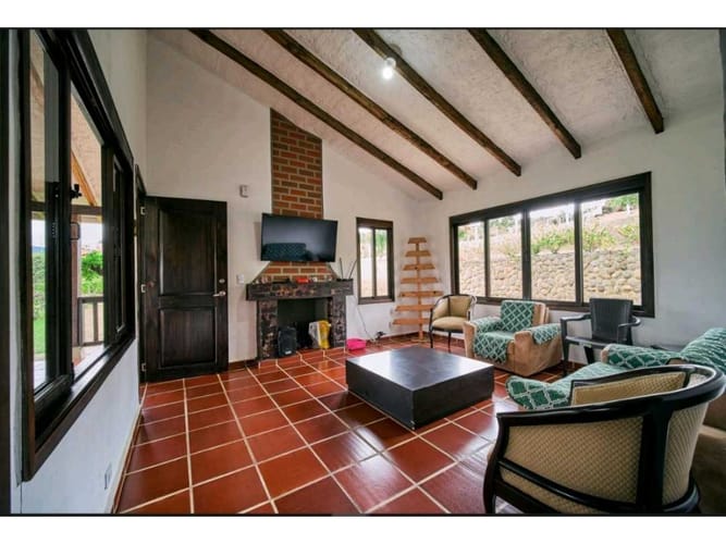 Casa de 4 alcobas en venta en El Carmen, Cali, 326 m² · foto 3 de 16