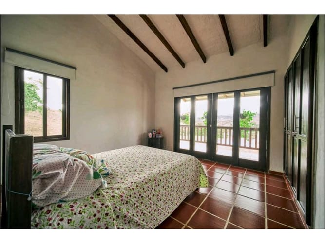 Casa de 4 alcobas en venta en El Carmen, Cali, 326 m² · foto 10 de 16