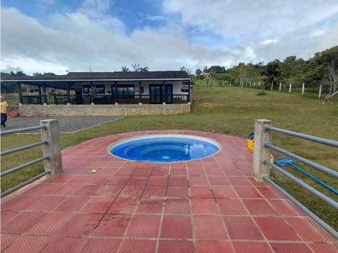 Casa de 4 alcobas en venta en El Carmen, Cali, 326 m² · foto 16 de 16