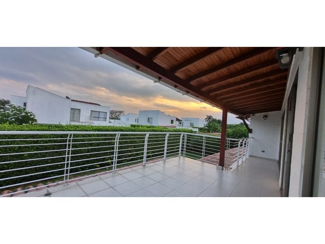 Casa de 4 alcobas en venta en La Morada, Jamundí, 310 m² · foto 2 de 24