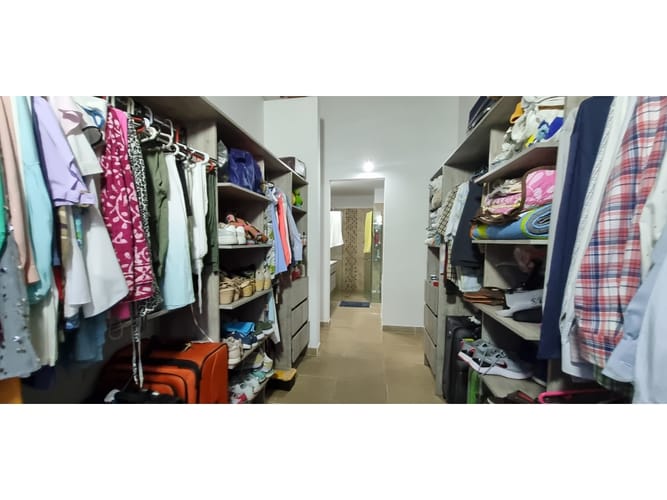 Casa de 4 alcobas en venta en La Morada, Jamundí, 310 m² · foto 9 de 24
