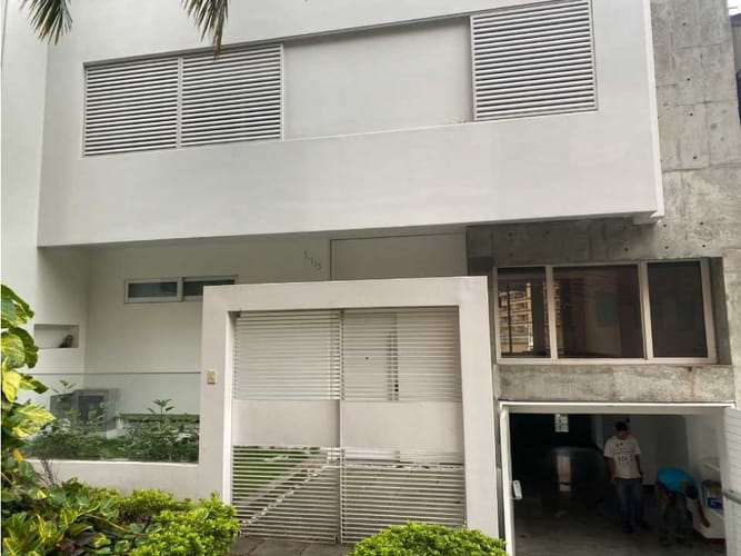 Casa de 4 alcobas en venta en Normandia, Cali, 300 m² · foto 2 de 22