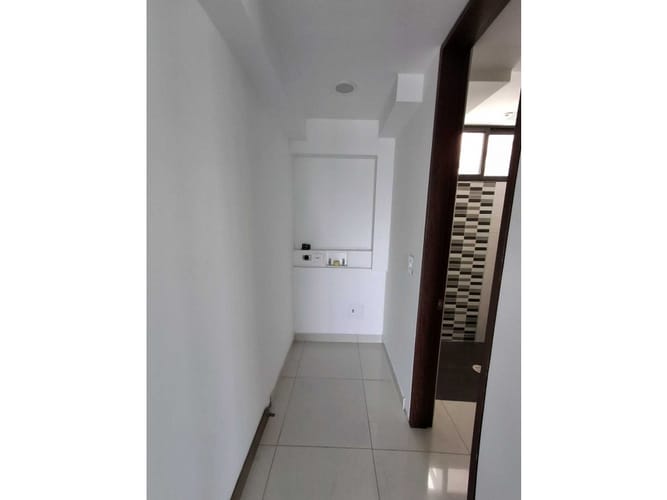 Apartamento de 4 alcobas en venta en La Hacienda, Cali, 238 m² · foto 4 de 24