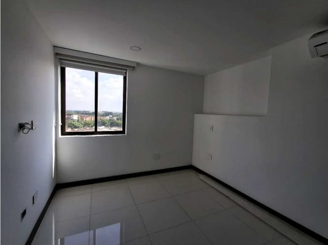 Apartamento de 4 alcobas en venta en La Hacienda, Cali, 238 m² · foto 7 de 24