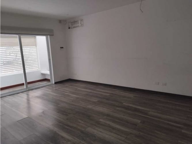 Casa de 4 alcobas en venta en Normandia, Cali, 300 m² · foto 18 de 22