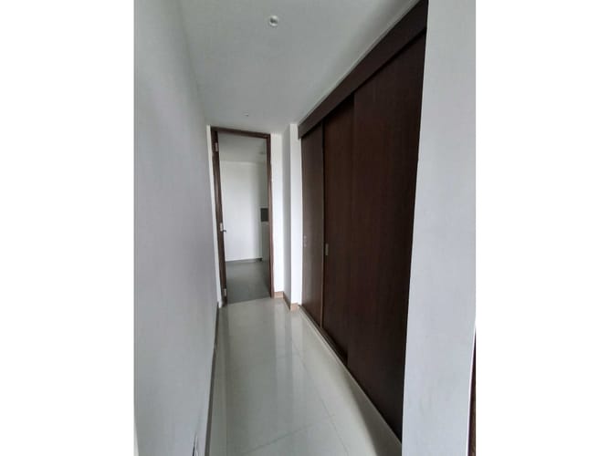 Apartamento de 4 alcobas en venta en La Hacienda, Cali, 238 m² · foto 15 de 24