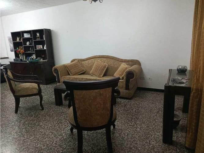 Casa de 4 alcobas en venta en Sector La Luisa Bella Suiza, Cali, 280 m² · foto 5 de 9