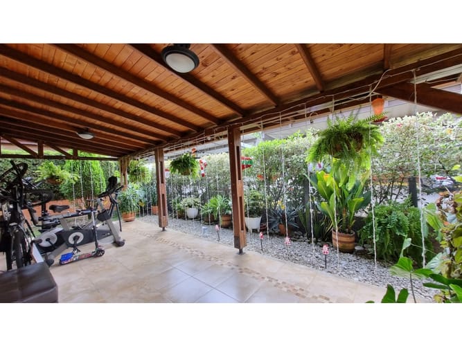 Casa de 5 alcobas en venta en Pance, Cali, 230 m² · foto 3 de 24