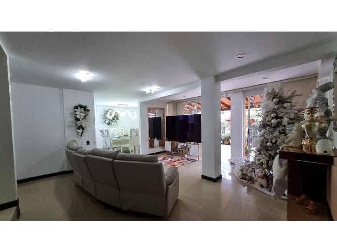 Casa de 5 alcobas en venta en Pance, Cali, 230 m² · foto 7 de 24