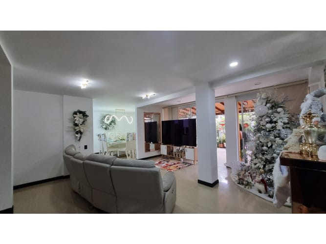 Casa de 5 alcobas en venta en Pance, Cali, 230 m² · foto 18 de 24