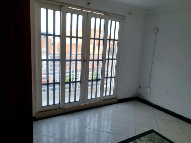 Edificio en venta en Ciudad Modelo, Cali, 630 m² · foto 9 de 16