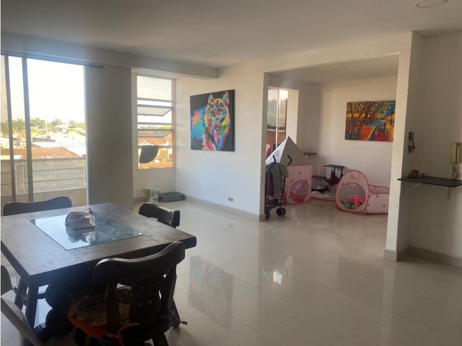 Edificio en venta en Los Cambulos, Cali, 1008 m² · foto 2 de 6