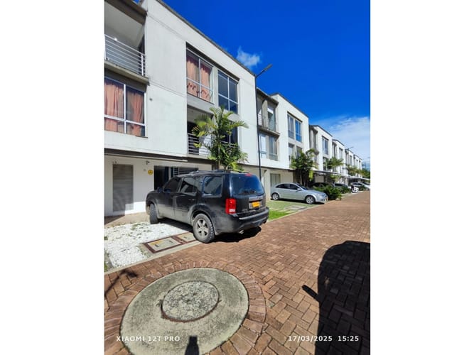 Casa de 3 alcobas en venta en Ciudad Melendez, Cali, 180 m² · foto 2 de 24