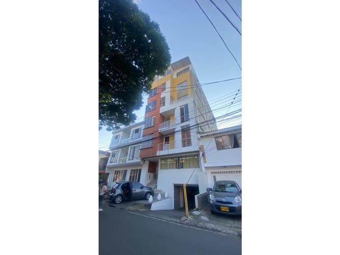 Edificio en venta en Los Cambulos, Cali, 1008 m² · foto 4 de 6