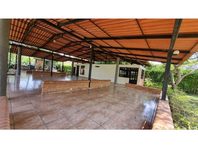Casa en venta en Ciudad Capri, Cali, 960 m² · foto 9 de 18