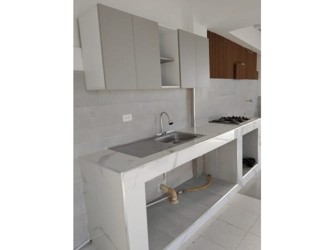 Edificio en venta en Departamental, Cali, 650 m² · foto 2 de 19