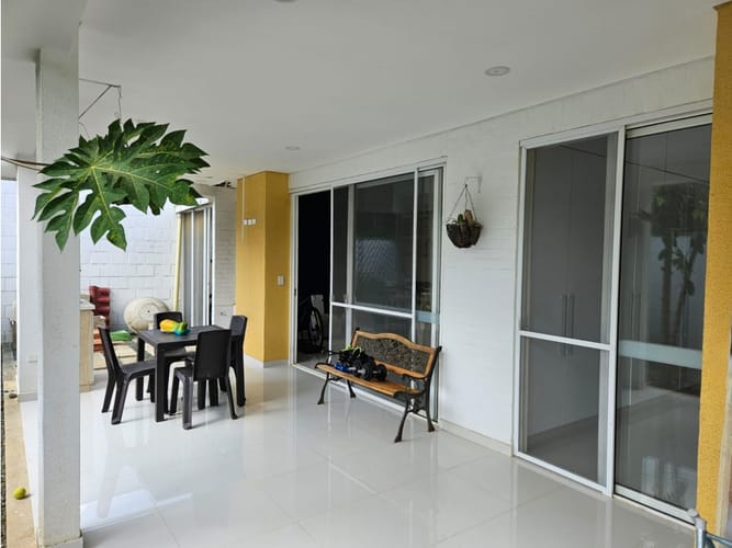 Casa de 3 alcobas en venta en Ciudad Country, Jamundí, 156 m² · foto 3 de 18