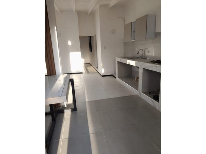 Edificio en venta en Departamental, Cali, 650 m² · foto 12 de 19