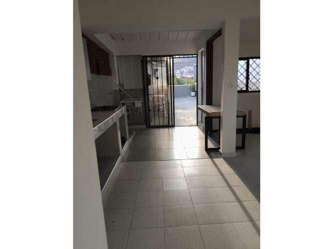 Edificio en venta en Departamental, Cali, 650 m² · foto 17 de 19