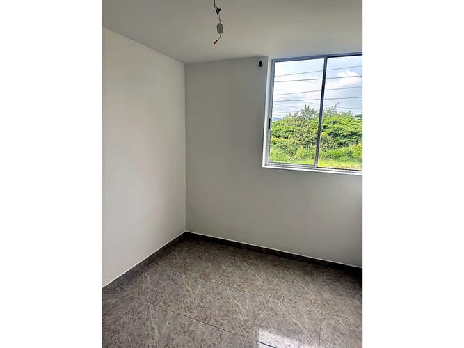 Apartamento de 3 alcobas en venta en Belalcazar, Yumbo, 54 m² · foto 5 de 11