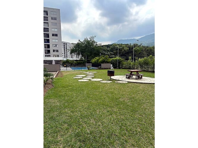 Apartamento de 3 alcobas en venta en Belalcazar, Yumbo, 54 m² · foto 10 de 11