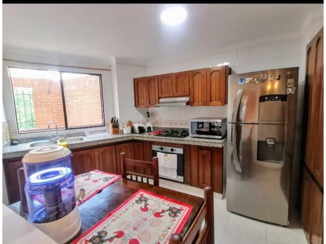 Casa de 4 alcobas en venta en Santa Teresita, Cali, 140 m² · foto 8 de 8