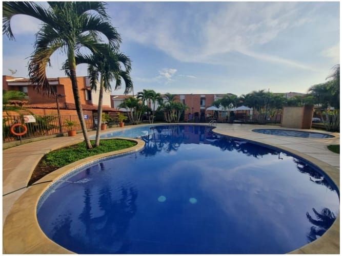 Casa de 3 alcobas en venta en Cinco Soles, Jamundí, 188 m² · foto 2 de 21