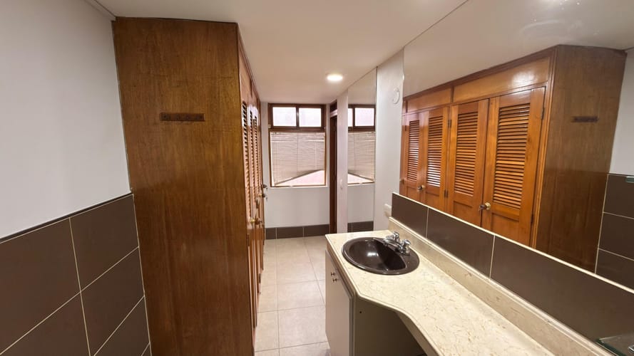 Apartamento de 3 alcobas en venta en El Poblado, Medellín, 130 m² · foto 16 de 17