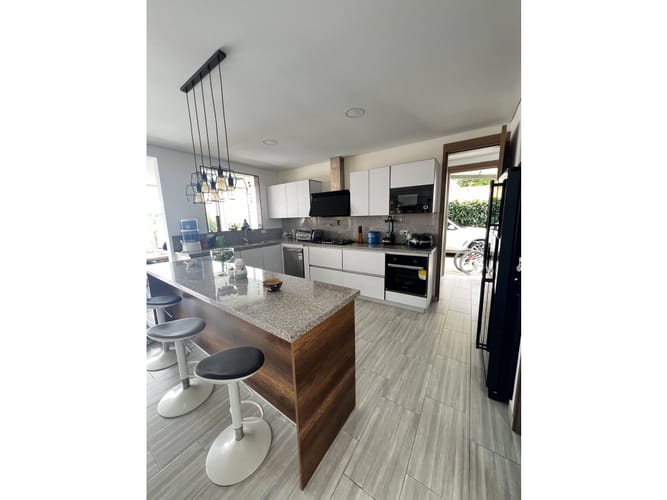 Casa de 4 alcobas en venta en Rozo, Palmira, 300 m² · foto 8 de 24