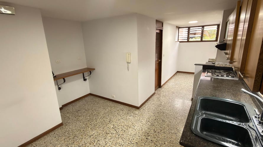 Apartamento de 3 alcobas en venta en El Poblado, Medellín, 130 m² · foto 5 de 17