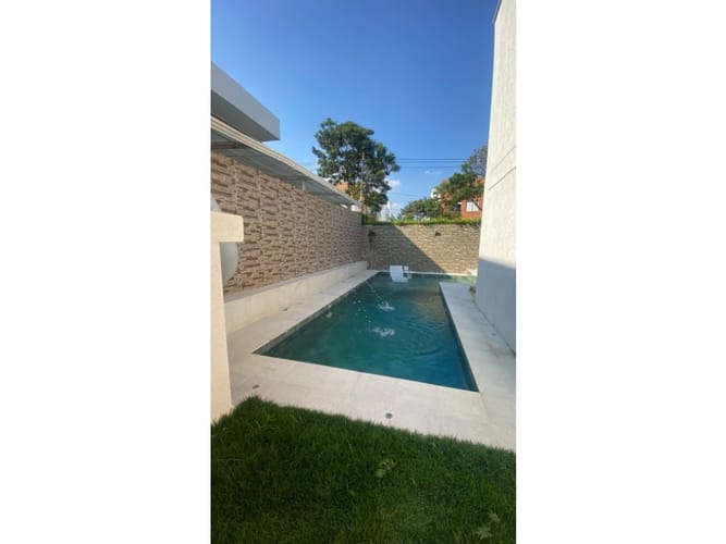 Casa de 4 alcobas en venta en Ciudad Jardin, Cali, 460 m² · foto 2 de 24