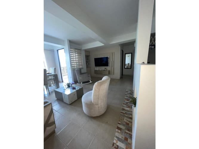 Apartamento de 2 alcobas en venta en Bosques Del Limonar, Cali, 70 m² · foto 4 de 13