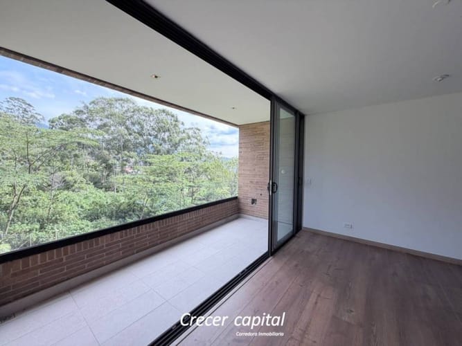 Apartamento de 2 alcobas en arriendo en El Poblado, Medellín, 110 m² · foto 2 de 18