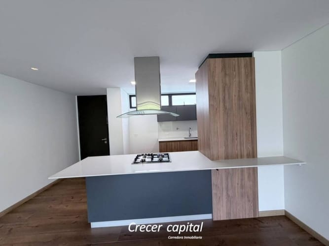 Apartamento de 2 alcobas en arriendo en El Poblado, Medellín, 110 m² · foto 3 de 18