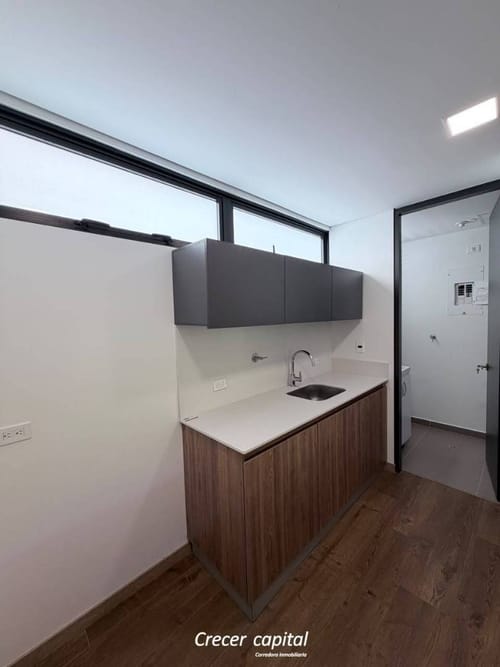 Apartamento de 2 alcobas en arriendo en El Poblado, Medellín, 110 m² · foto 4 de 18