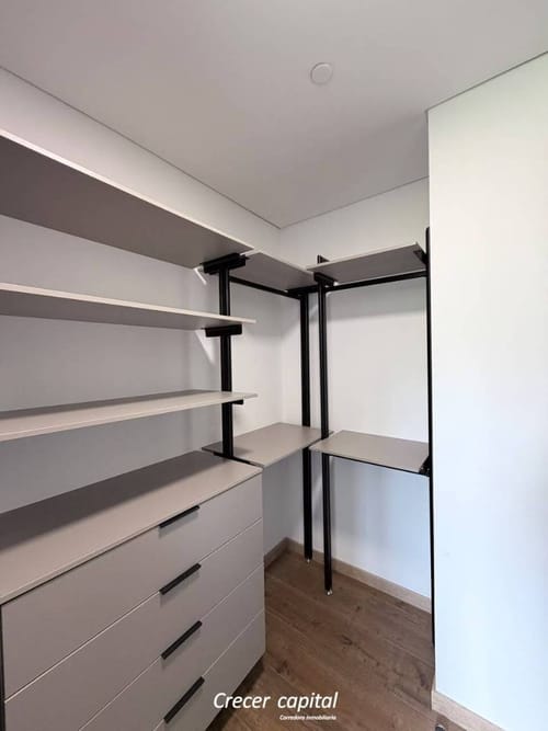 Apartamento de 2 alcobas en arriendo en El Poblado, Medellín, 110 m² · foto 10 de 18