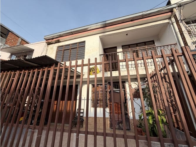 Casa de 7 alcobas en venta en San Judas Tadeo Ii, Cali, 289 m² · foto 2 de 17