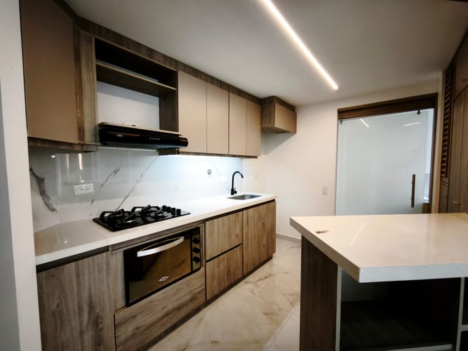 Apartamento de 2 alcobas en venta en Loma Del Indio, Medellín, 58 m² · foto 10 de 15