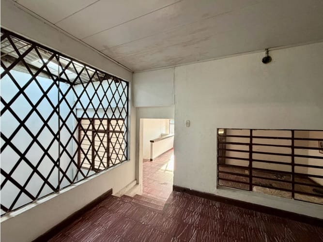 Casa de 7 alcobas en venta en San Judas Tadeo Ii, Cali, 289 m² · foto 7 de 17