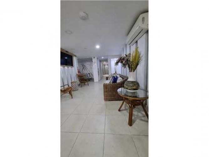 Edificio en venta en San Fernando Viejo, Cali, 700 m² · foto 2 de 18