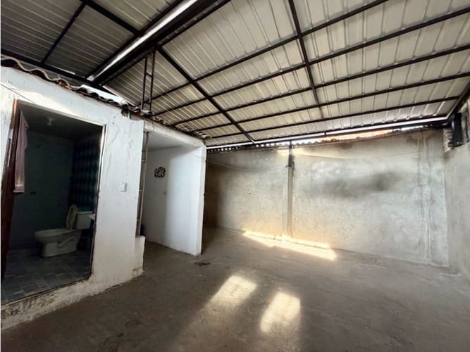 Casa de 7 alcobas en venta en San Judas Tadeo Ii, Cali, 289 m² · foto 12 de 17