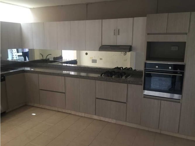 Casa de 4 alcobas en venta en Las Vegas De Comfandi, Cali, 300 m² · foto 2 de 8