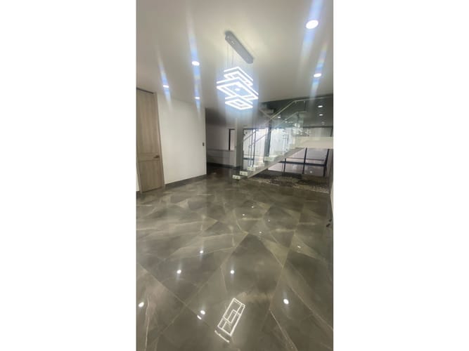 Casa de 5 alcobas en venta en Las Mercedes, Jamundí, 412 m² · foto 12 de 24