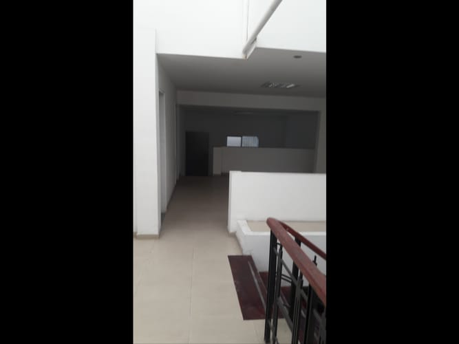 Casa de 11 alcobas en venta en Versalles, Cali, 400 m² · foto 2 de 6