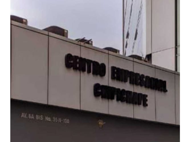 Oficina en venta en Chipichape, Cali, 36 m² · foto 2 de 5