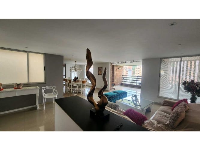 Apartamento de 3 alcobas en venta en El Peñon, Cali, 224 m² · foto 2 de 20