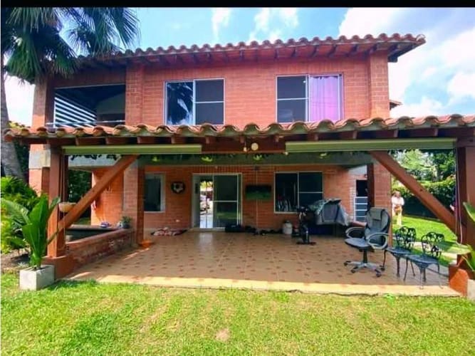 Casa de 4 alcobas en venta en Juan De Ampudia, Jamundí, 260 m² · foto 2 de 12