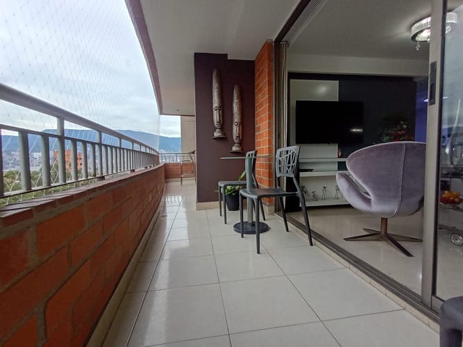 Apartamento de 3 alcobas en venta en Laureles, Medellín, 118 m² · foto 20 de 20