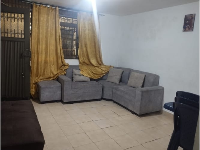 Casa de 6 alcobas en venta en Ciudadela Floralia, Cali, 165 m² · foto 8 de 8